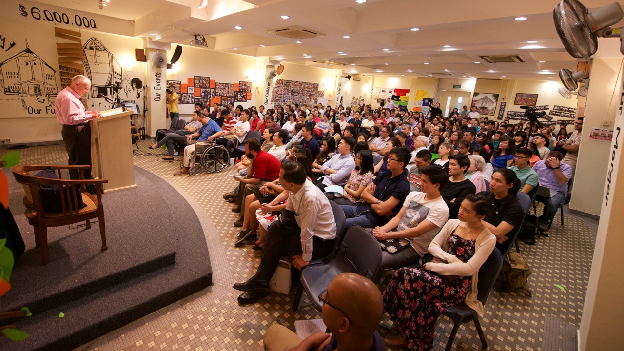 2015-Gordon-Hogan-speaking-at-final-days.jpeg